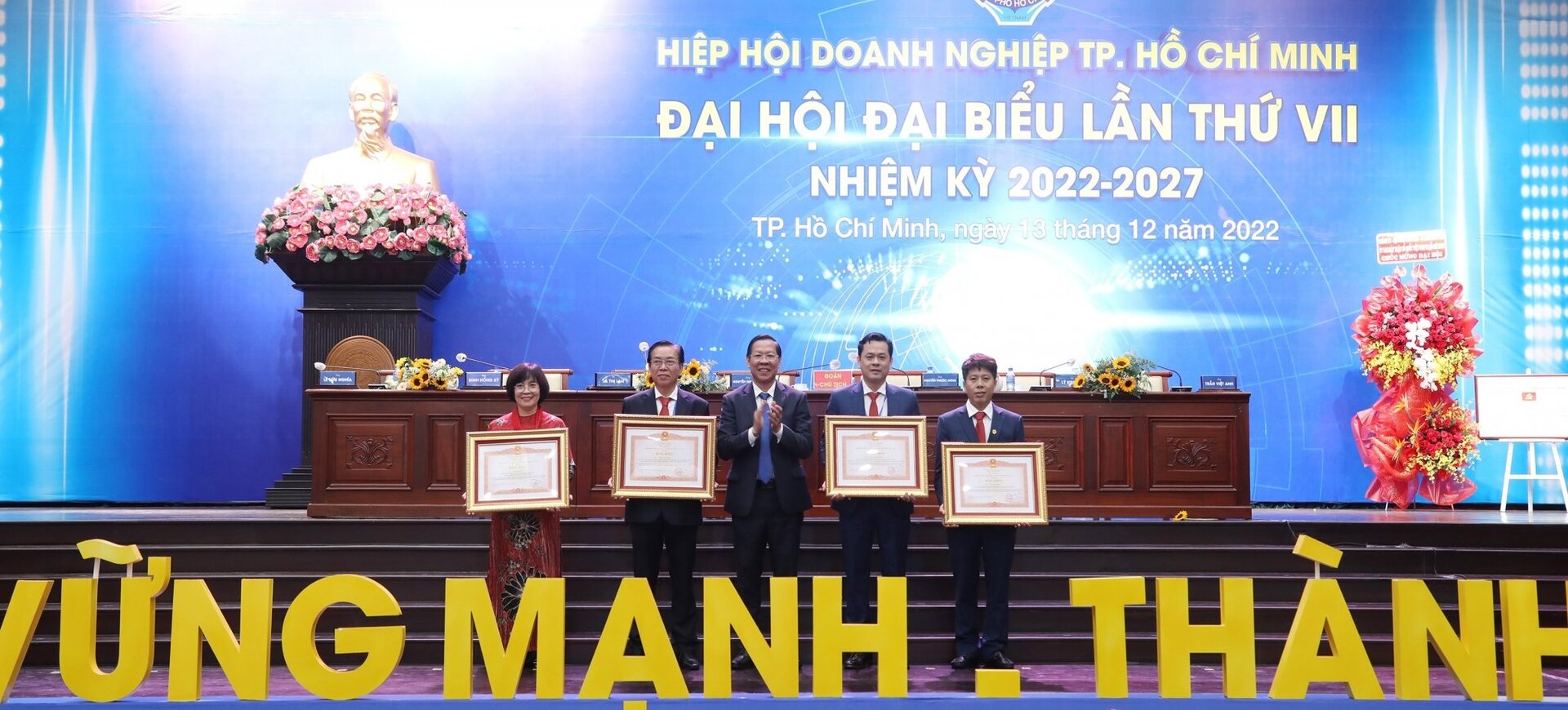 http://www.dong-nam-promotion.dev.fsofts.com/storage/0959029001695706330z4727598068778-492be1b876c5d38a29e63c58e118f6f2.jpg
